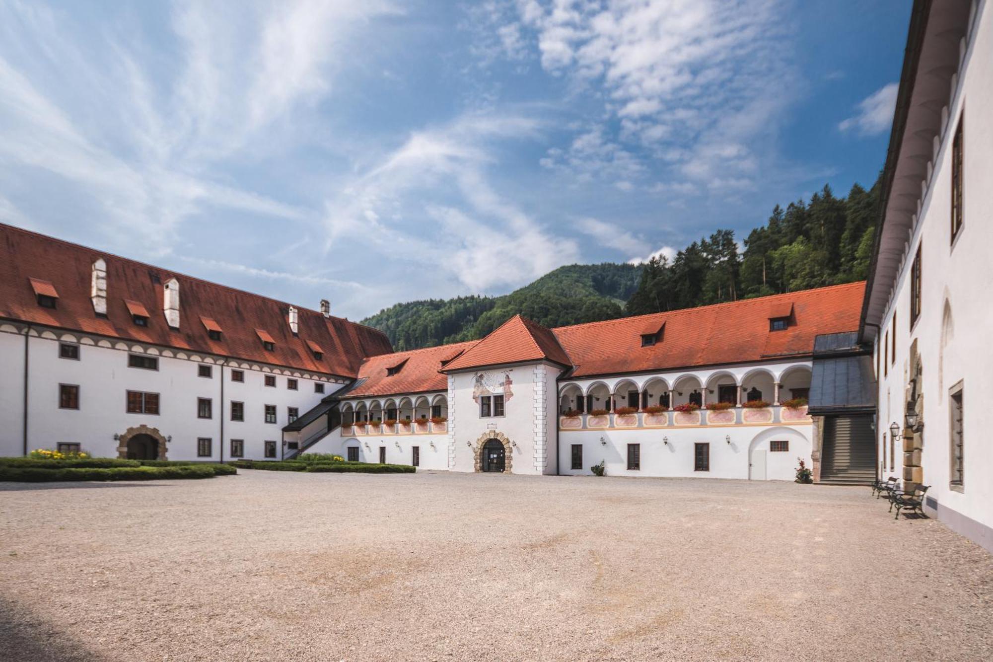 Hotel Kartause Гаминг Экстерьер фото